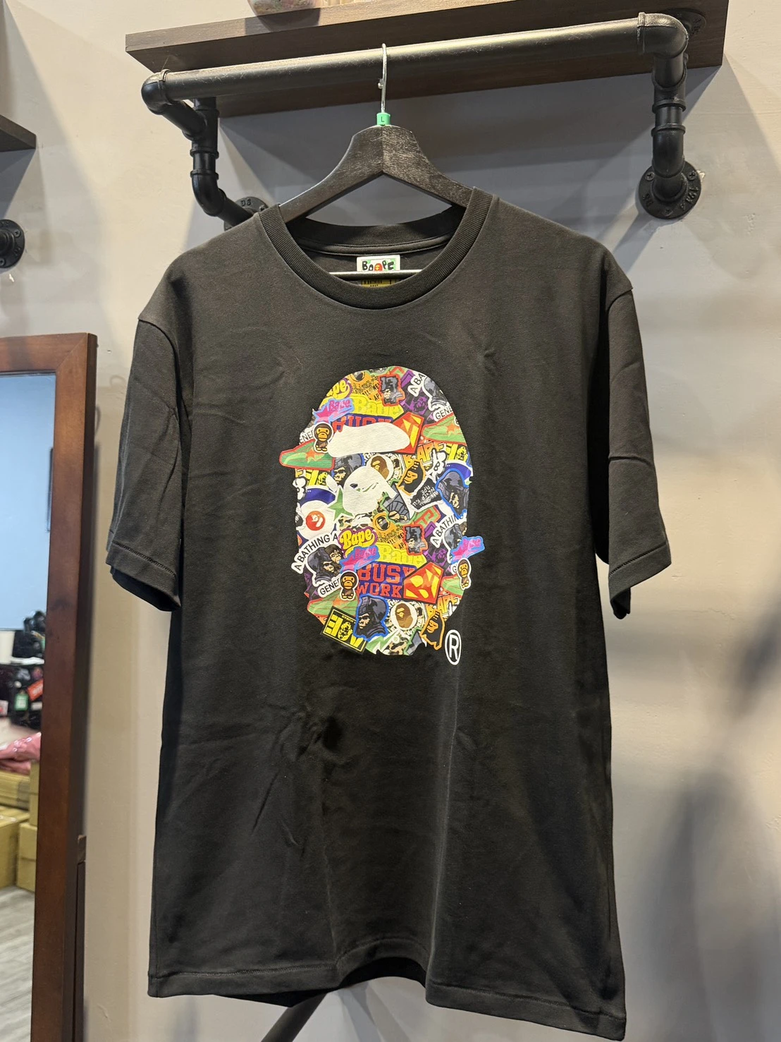 BAPE 猿人頭復古滿版貼紙 短袖