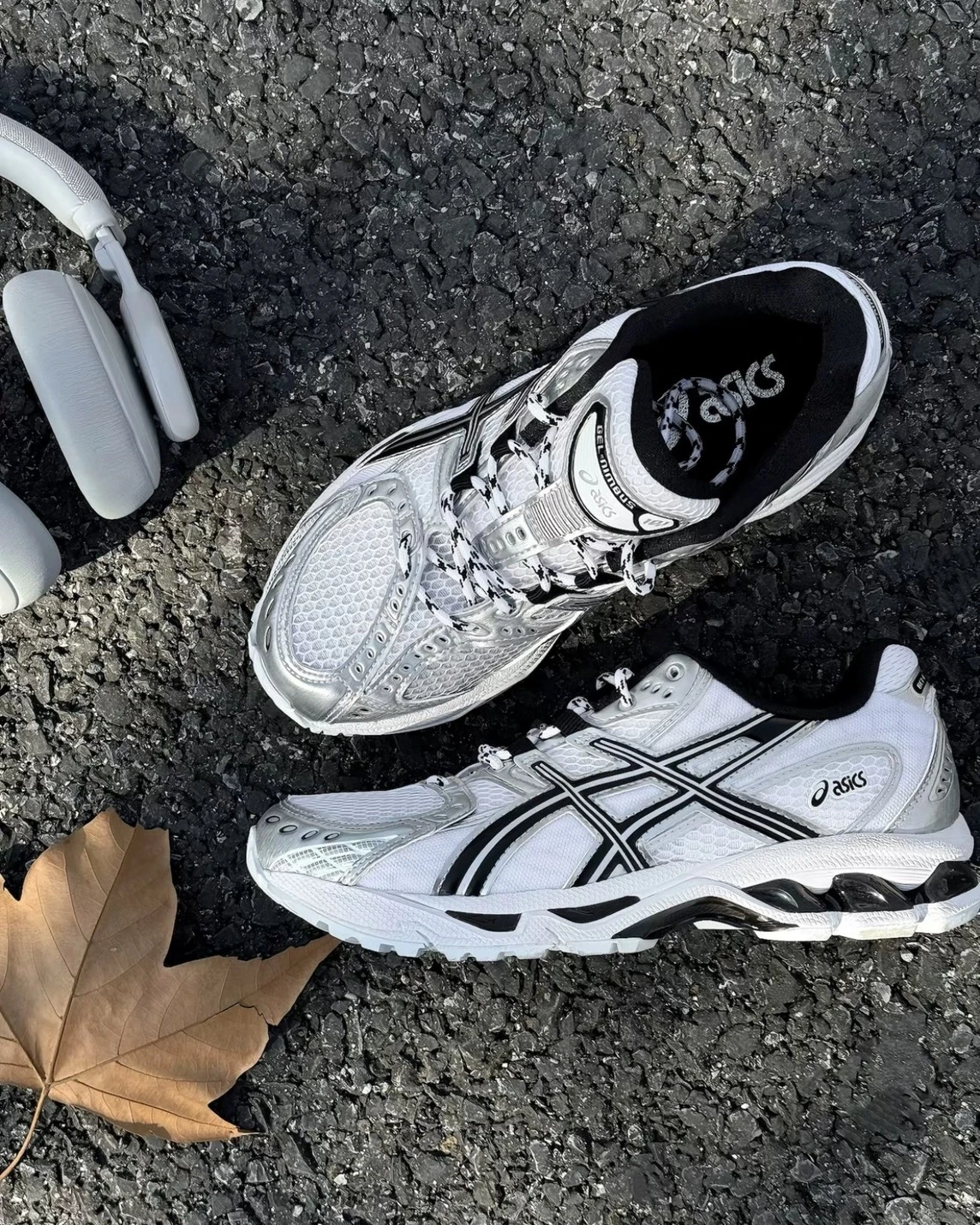 Asics Gel-Nimbus10.1 亞瑟士 黑銀白 陰陽 復古跑鞋(1203A780-101)