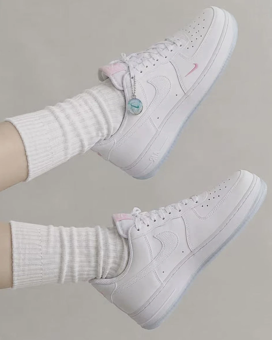 Nike Air Force 1 白粉小勾 果凍底(IV4453-100)