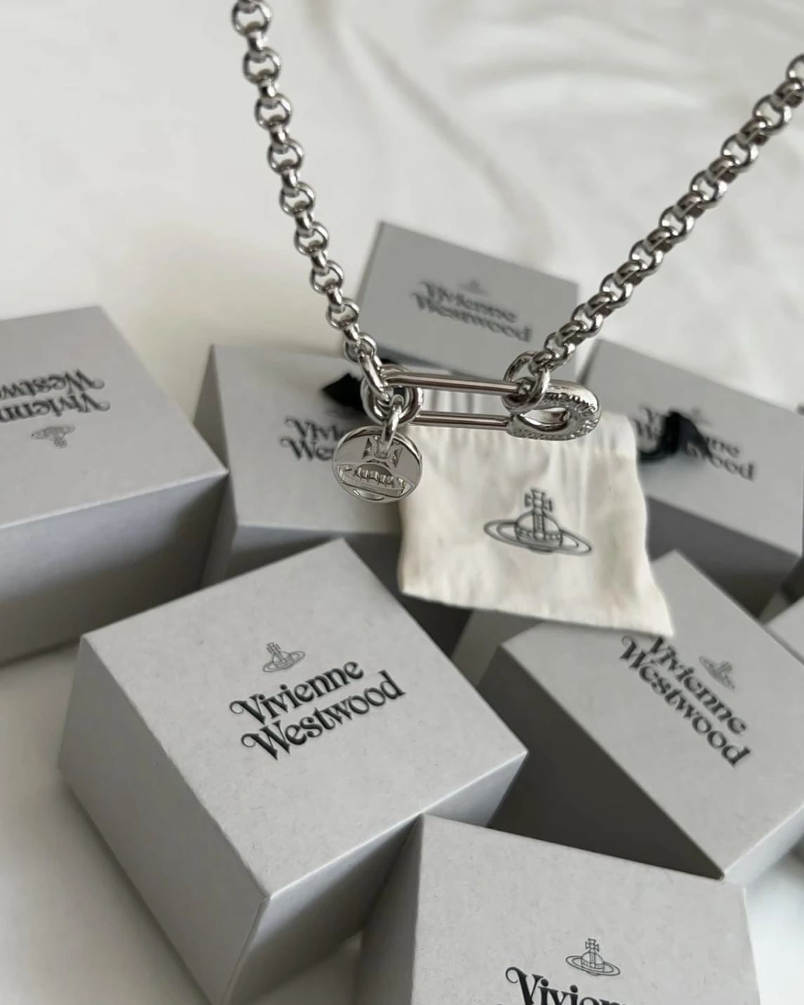 VIVIENNE WESTWOOD西太后 IMOGENE回形針 項鍊 銀色