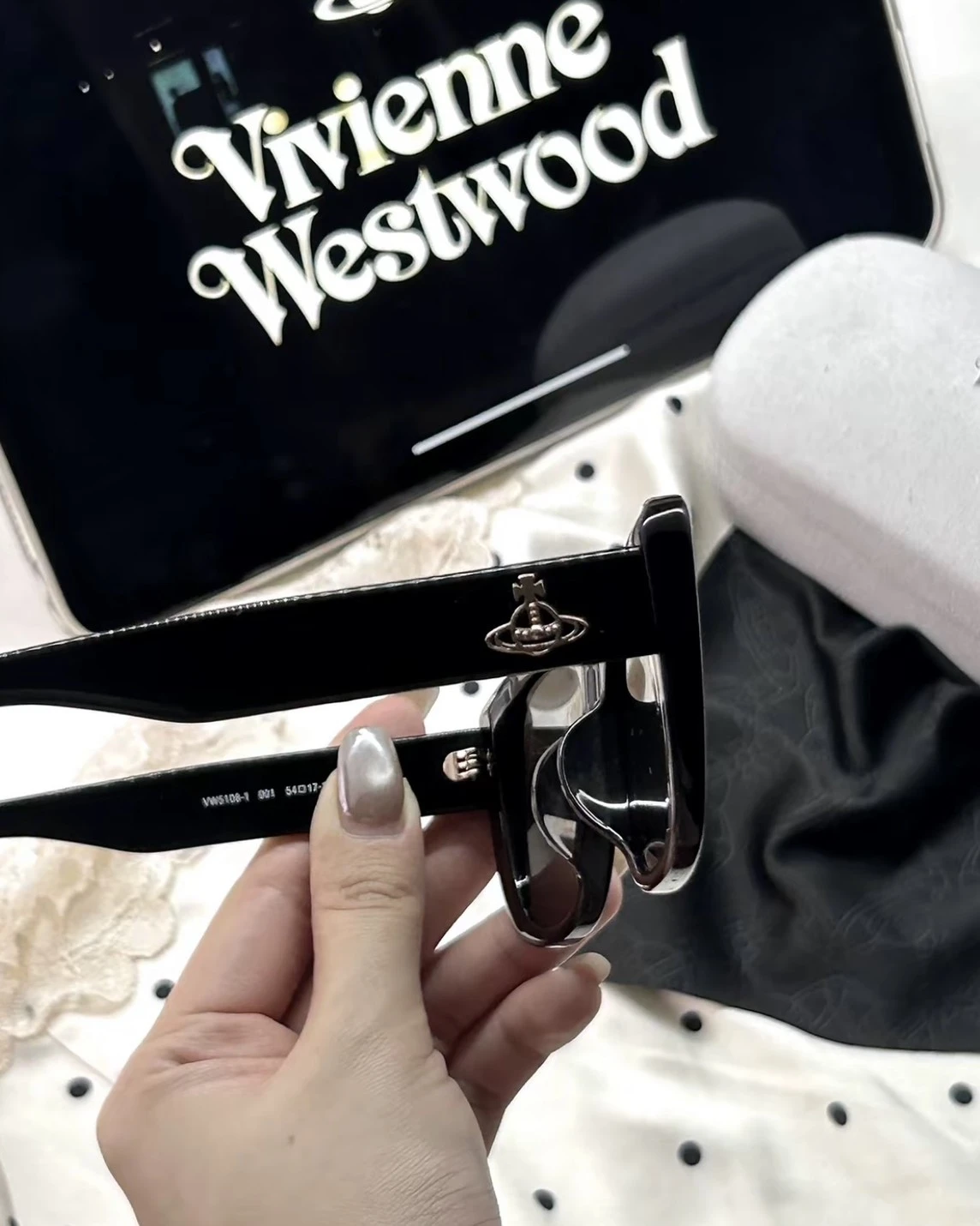 VIVIENNE WESTWOOD西太后 土星小LOGO 圓框&方框 太陽眼鏡(VW5106-1-001/VW5108-1-001)