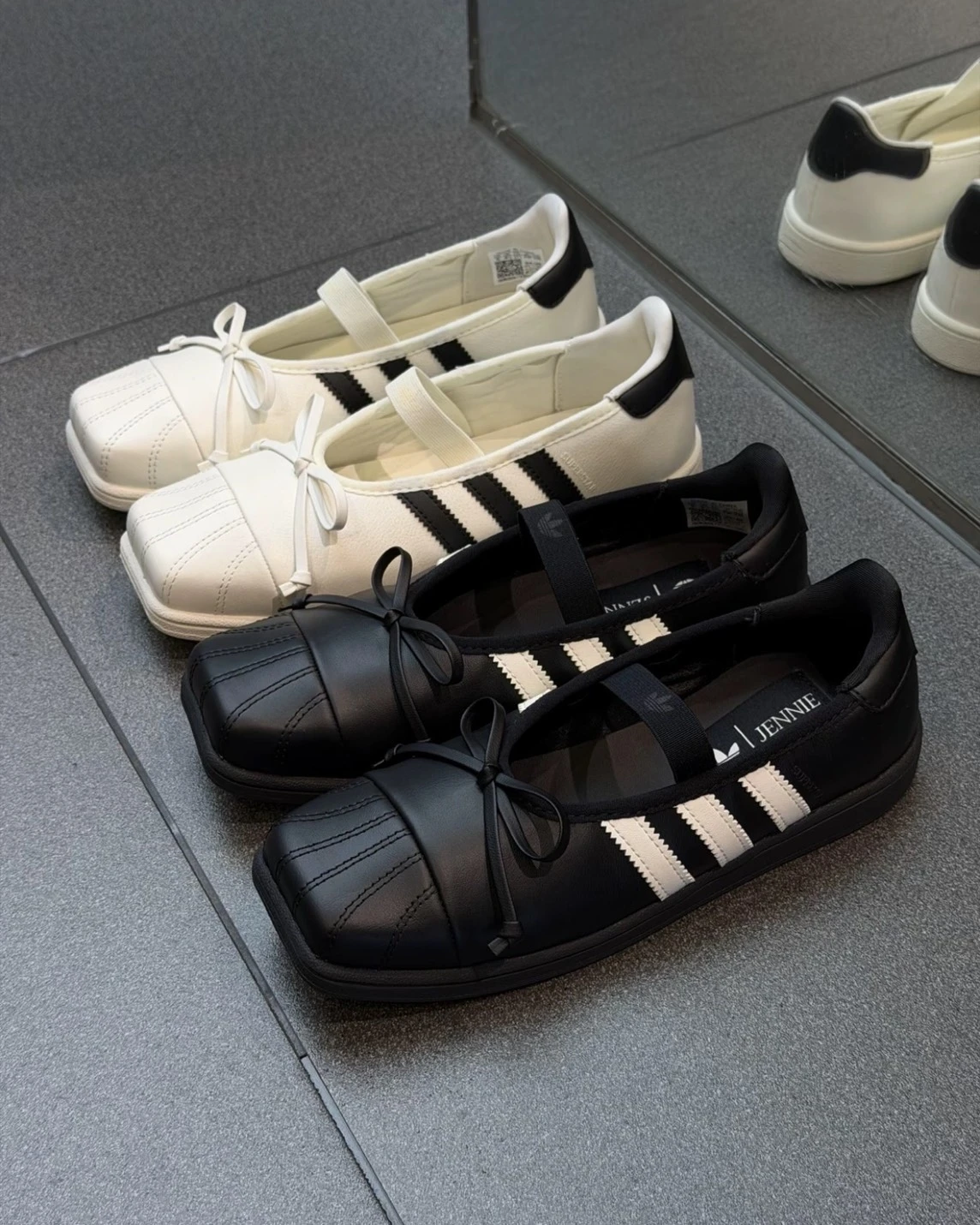 <聯名報到!>Jennie x Adidas Originals Superstar Sq Ballet 方頭 芭蕾 瑪莉珍鞋 黑 白(LB3787/LB3786)