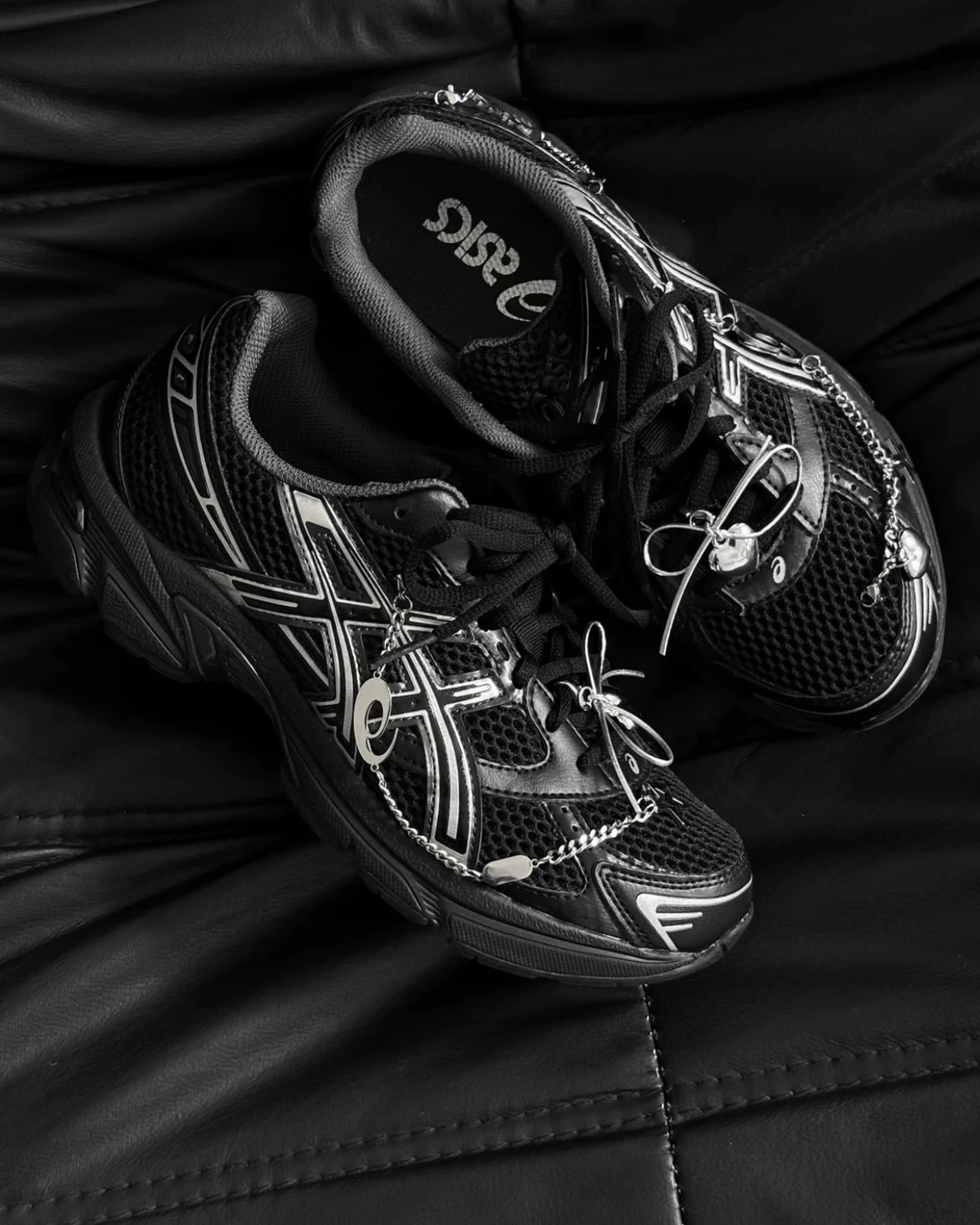 <🖤折扣降臨!>ASICS Gel-1130 亞瑟士 黑魂 黑武士 機能感 運動鞋(1201A906-001)