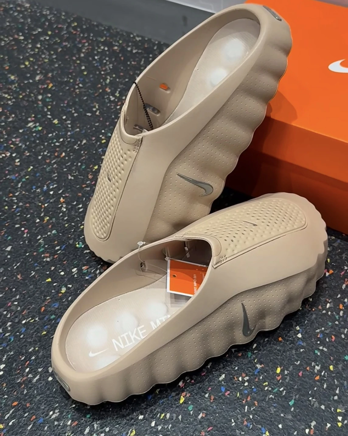 NIKE MIND 001 穆勒鞋 賽前鞋 黑科技 奶茶色 男款(HQ4307-200)