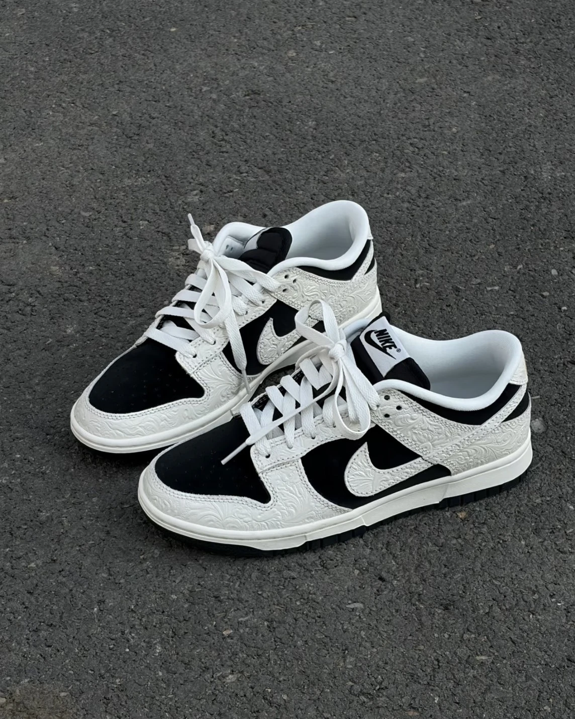 NIKE DUNK LOW 馬年限定 反轉熊貓 浮雕 黑白(IF3944-001)