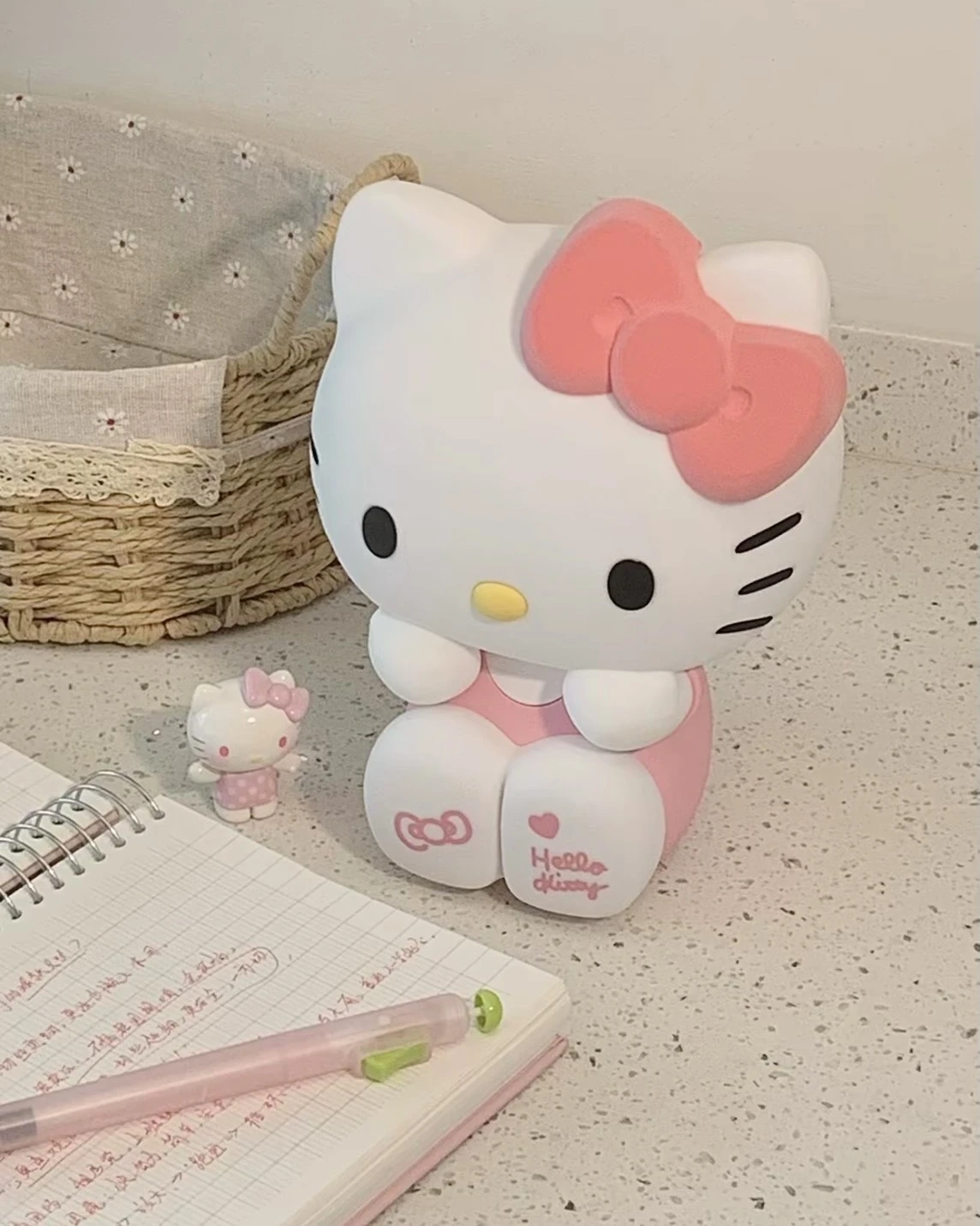 <正版授權>三麗鷗 Hello kitty 拍拍小夜燈 床頭燈
