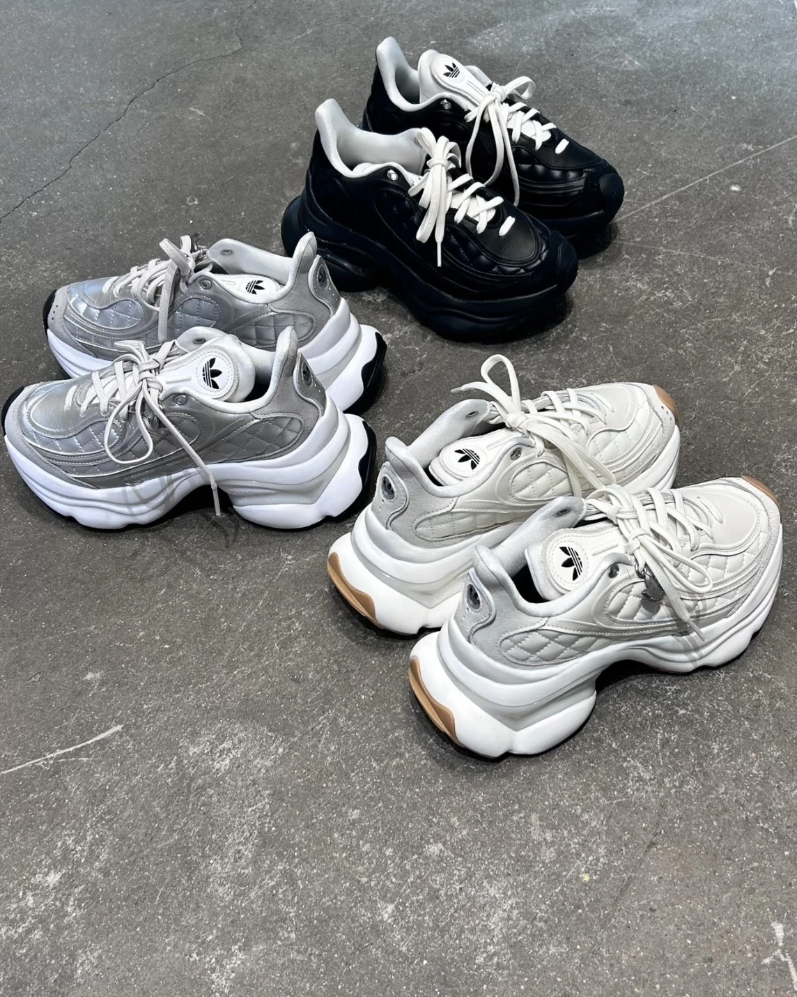 <限量折扣!>Adidas Originals Ozvenuz 蝴蝶鞋 小香風 菱格紋 厚底 老爹鞋(KJ3971/KJ3972/HQ2643)