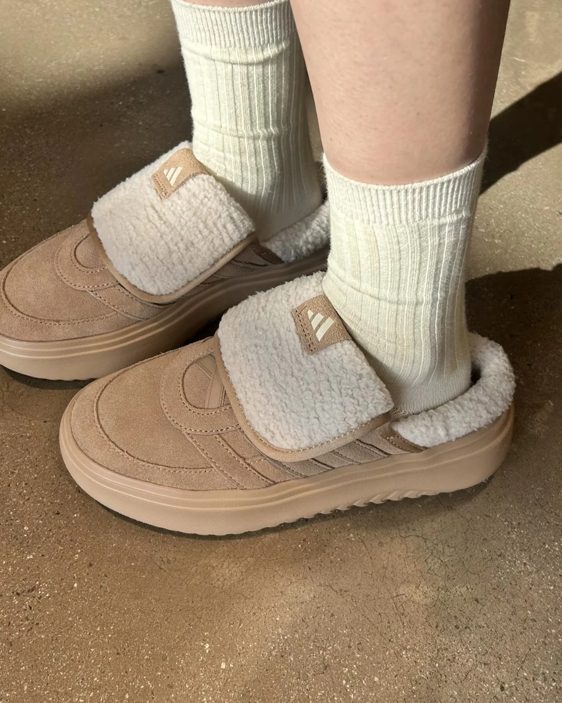 ADIDAS GRAND COURT MULE 羊羔毛麵包 翻蓋穆勒鞋 (JS4997/JS4998/JS4999)