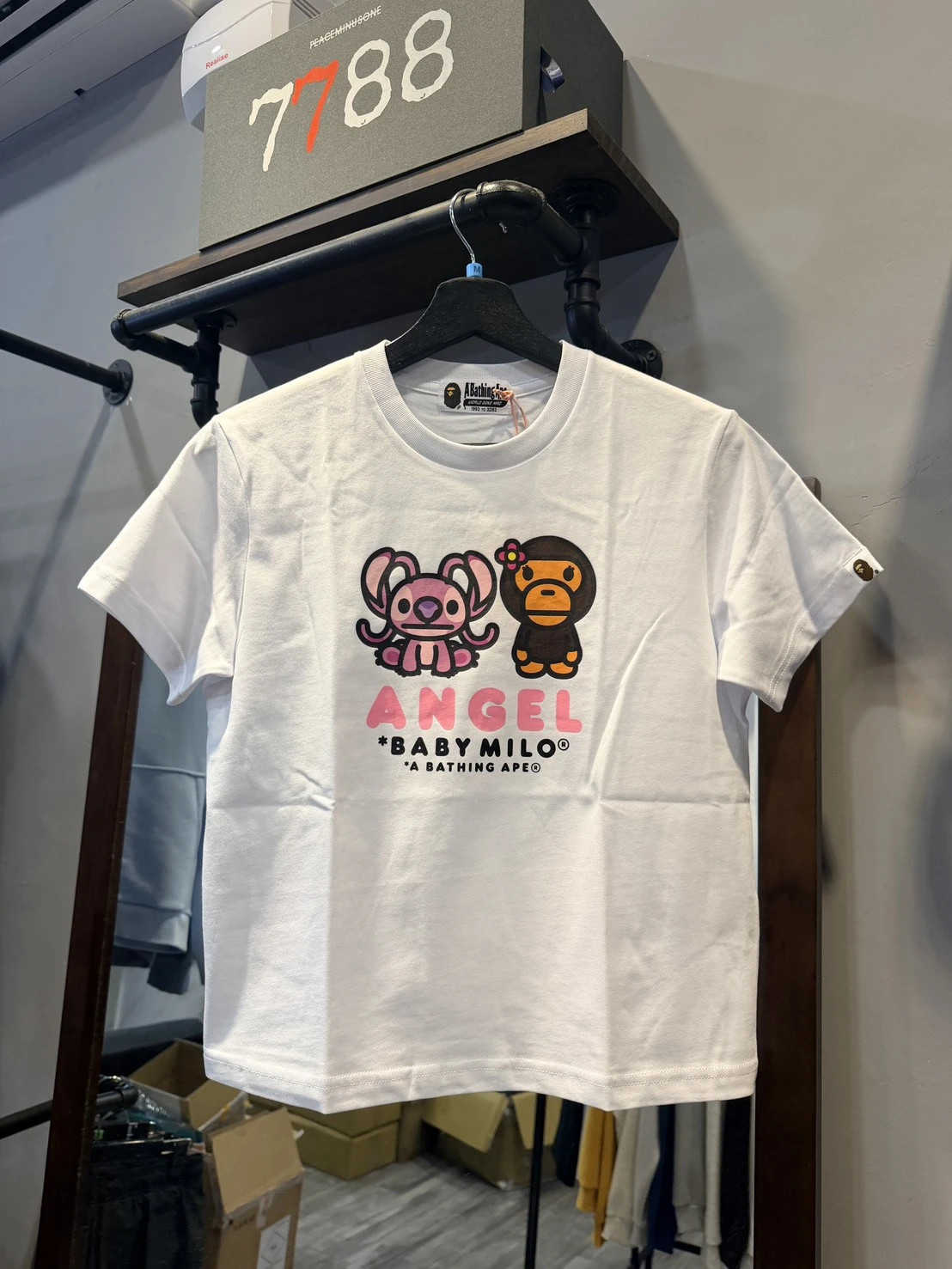bape x disney 史迪奇 安琪跟小猴印花 女款短版 短袖 (兩款可選)
