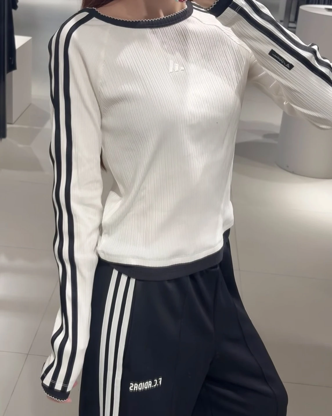 Adidas 花邊領口修身長袖(LE7043/LD8789)