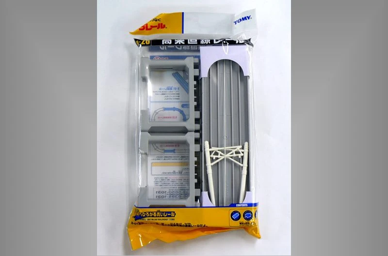 TakaraTomy Plarail 火車配件 R-26 高架直軌