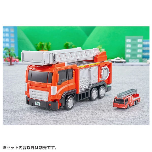 Tomica 新城鎮 變形消防車