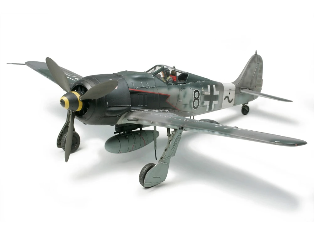 TAMIYA 61095 1/48 德軍空軍 Focke-Wulf Fw190 A-8/A-8 R2