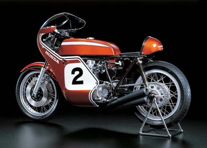 TAMIYA 23210 1/6 本田 CB750 賽車（半組裝模型）
