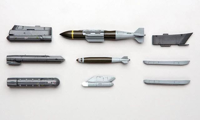 HASEGAWA 長谷川 X72-14 1/72 飛機武器 IX：美國精確導引炸彈和目標吊艙
