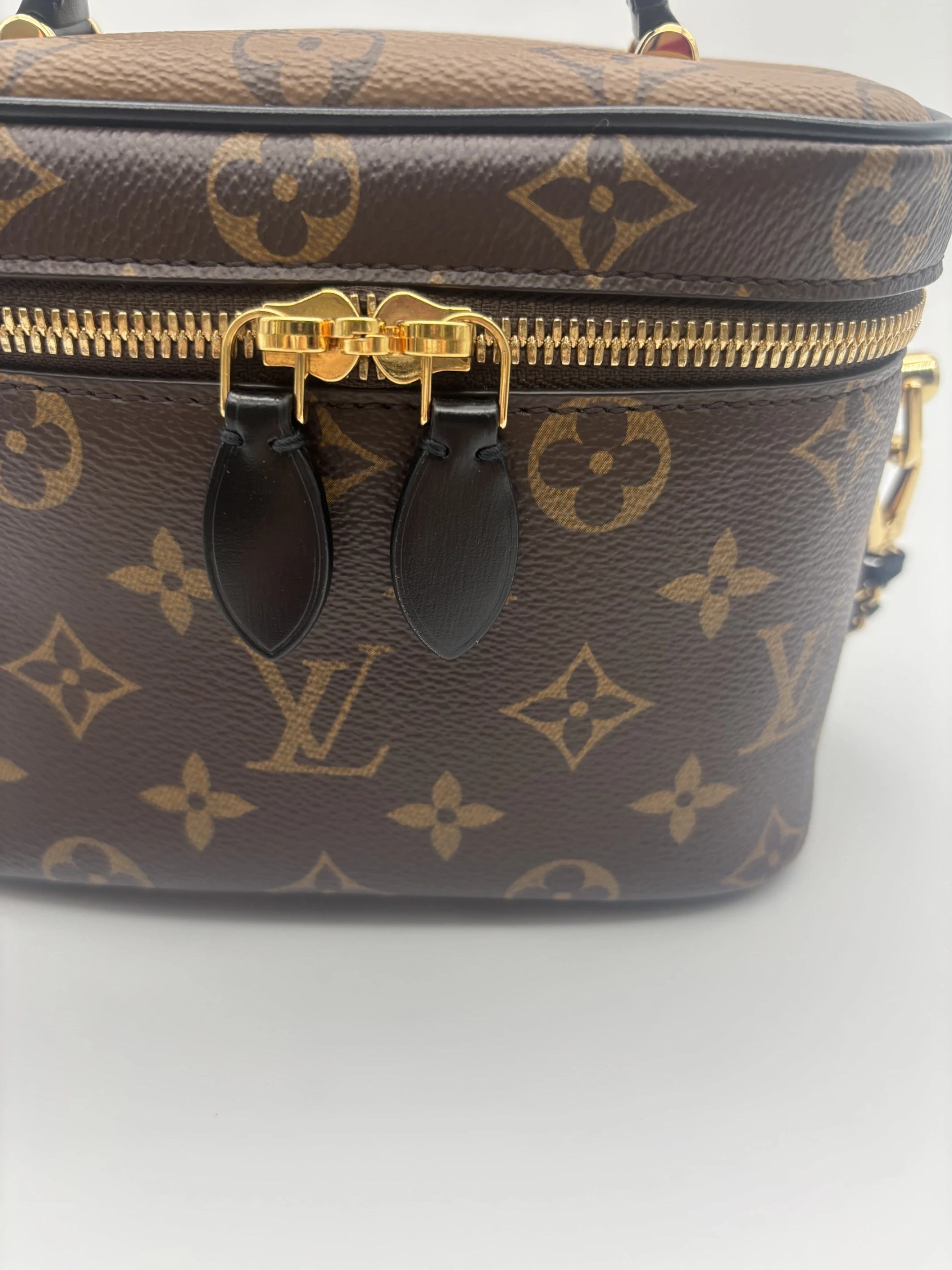 二手 LV 鏈條化妝包