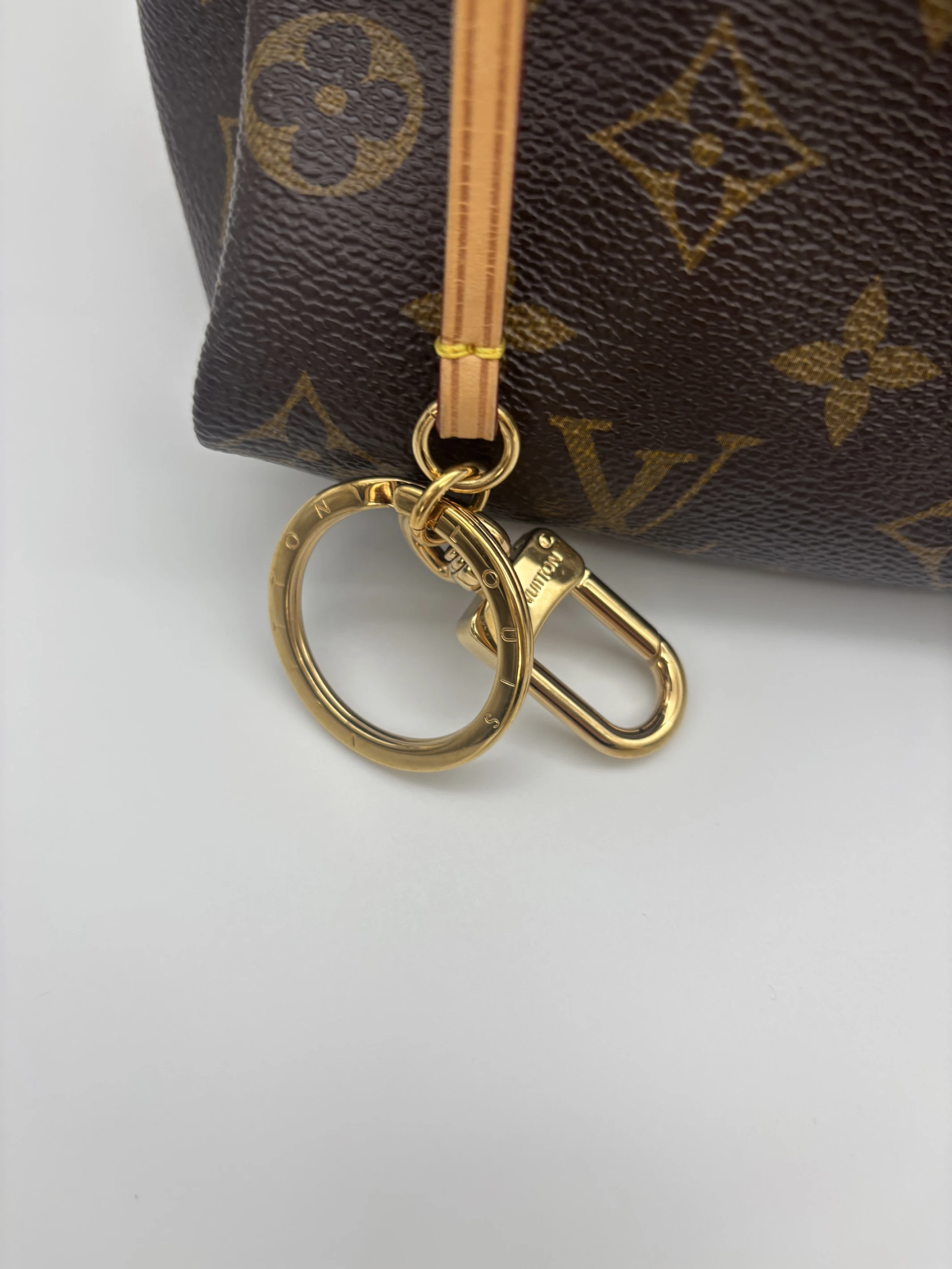 二手 LV Artsy 中號單肩包