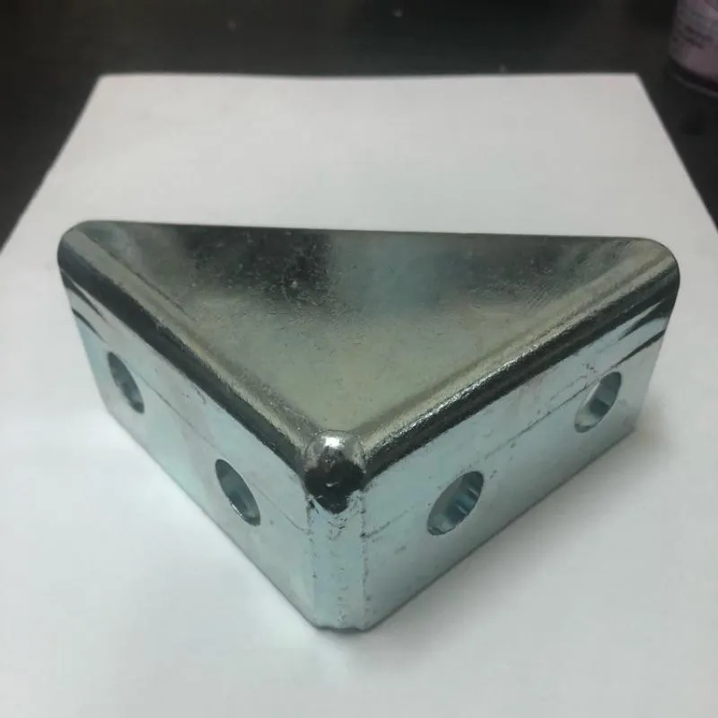 <<硬部三明治-四孔>>C型鋼專用！溫室用！無塵室用！中鋼鐵板 三角固定器