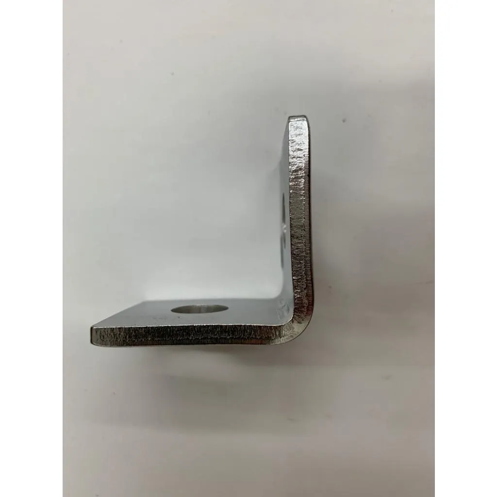 (超商寄貨,上限33片)超好用 鍍鋅材質 SUS 304白鐵材質 60烤漆;立體L片&;5mm42mm42mm！