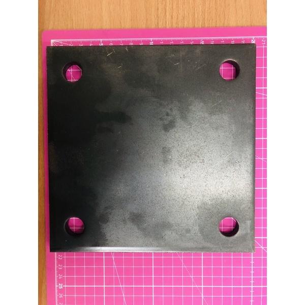 四孔 200mm*200mm*厚10mm黑鐵板 超商限重一片