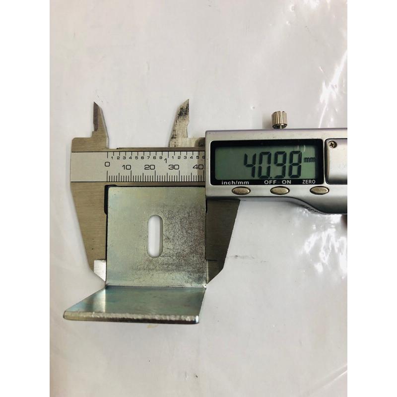 3mm厚鍍鋅長條單孔L片