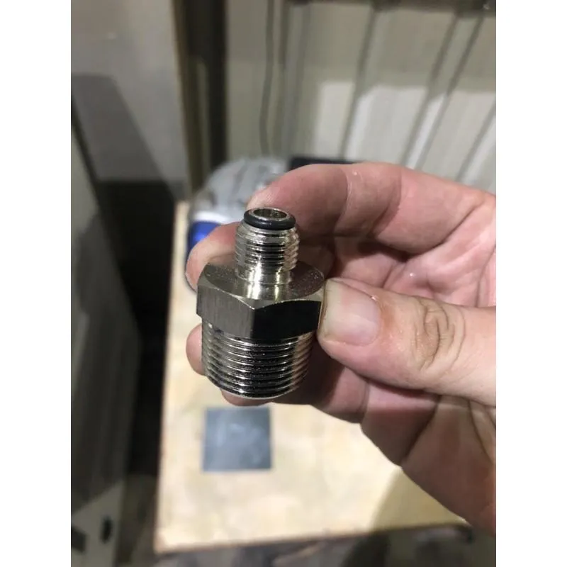白鐵特殊水接頭！304亮晶晶3/4*1/4接頭水管用