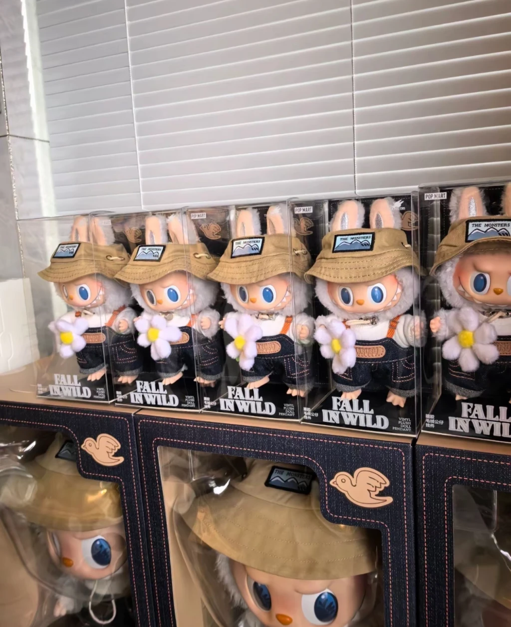 POP MART LABUBU 春天野在家系列