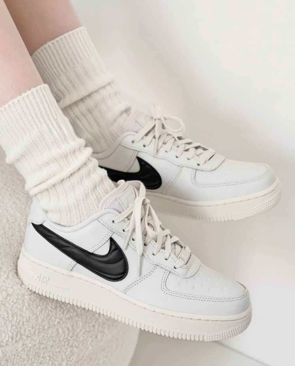 Nike Air Force 1 Quilted Swoosh 奶油熊貓 白底黑勾 大勾 ( FV1182-001 )