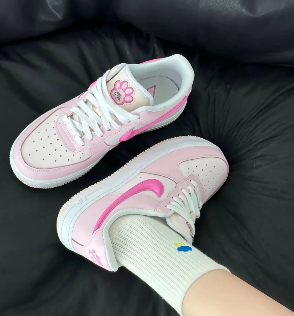 Nike Air Force 1 粉紅熊掌 粉紅豹 貓爪 （ HM3696-661 )