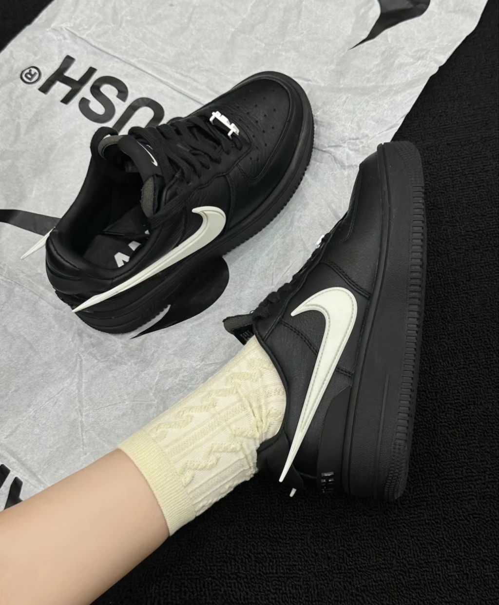 Ambush x Nike Air Force 1 黑武士 黑魂  黑底白勾 （  DV3464-001 )