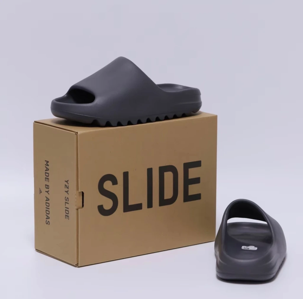 Yeezy Slide Granite 純灰 （ ID4132 )