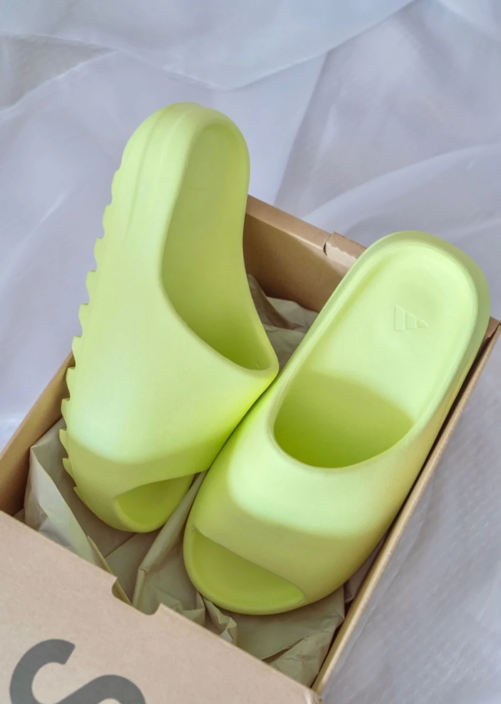 Yeezy Slide 螢光綠 ( HQ6447 )