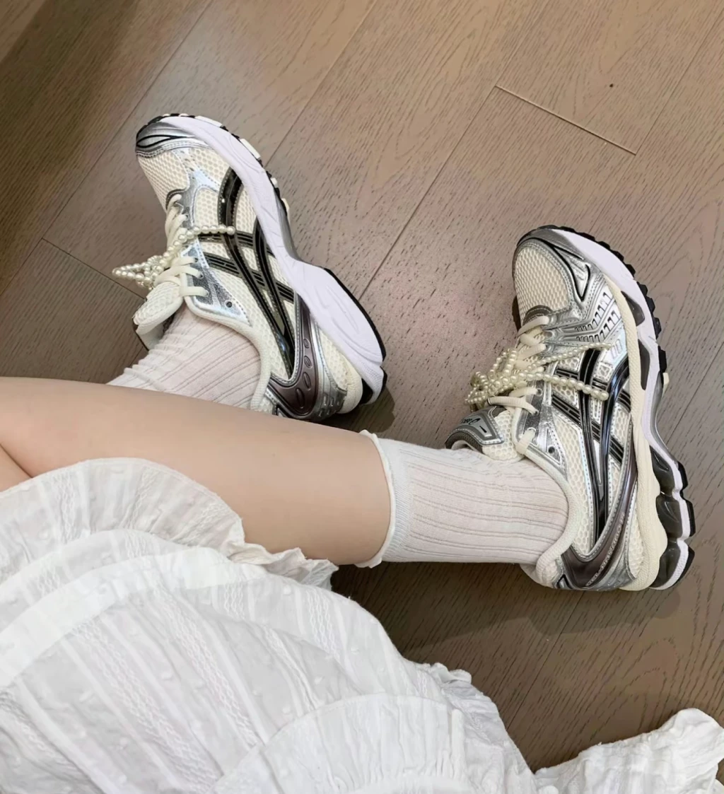 ASICS Gel - Kayano 14 黑白銀 （ 1201A019-108 ）
