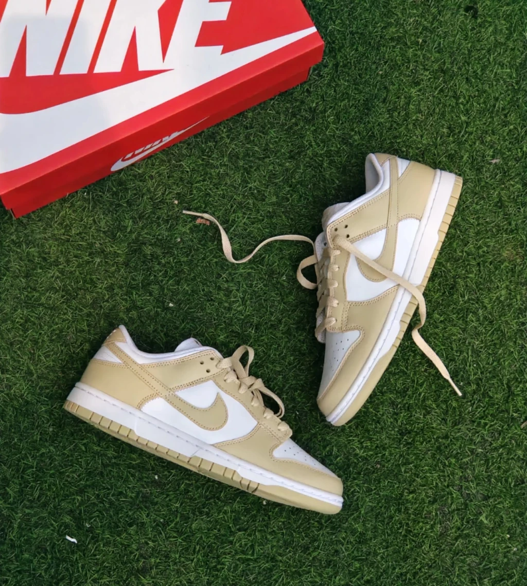Nike Dunk Low Team Gold and White 卡其 白奶茶 （ DV0833-100 )
