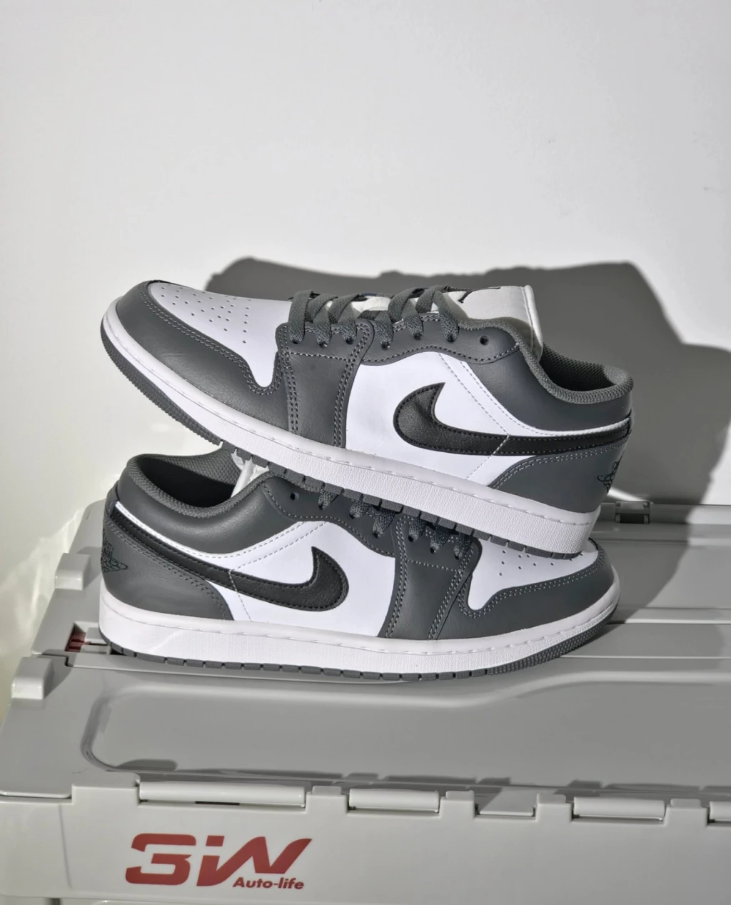 Nike Air Jordan 1 鐵灰 灰白 ( 553558-152 )