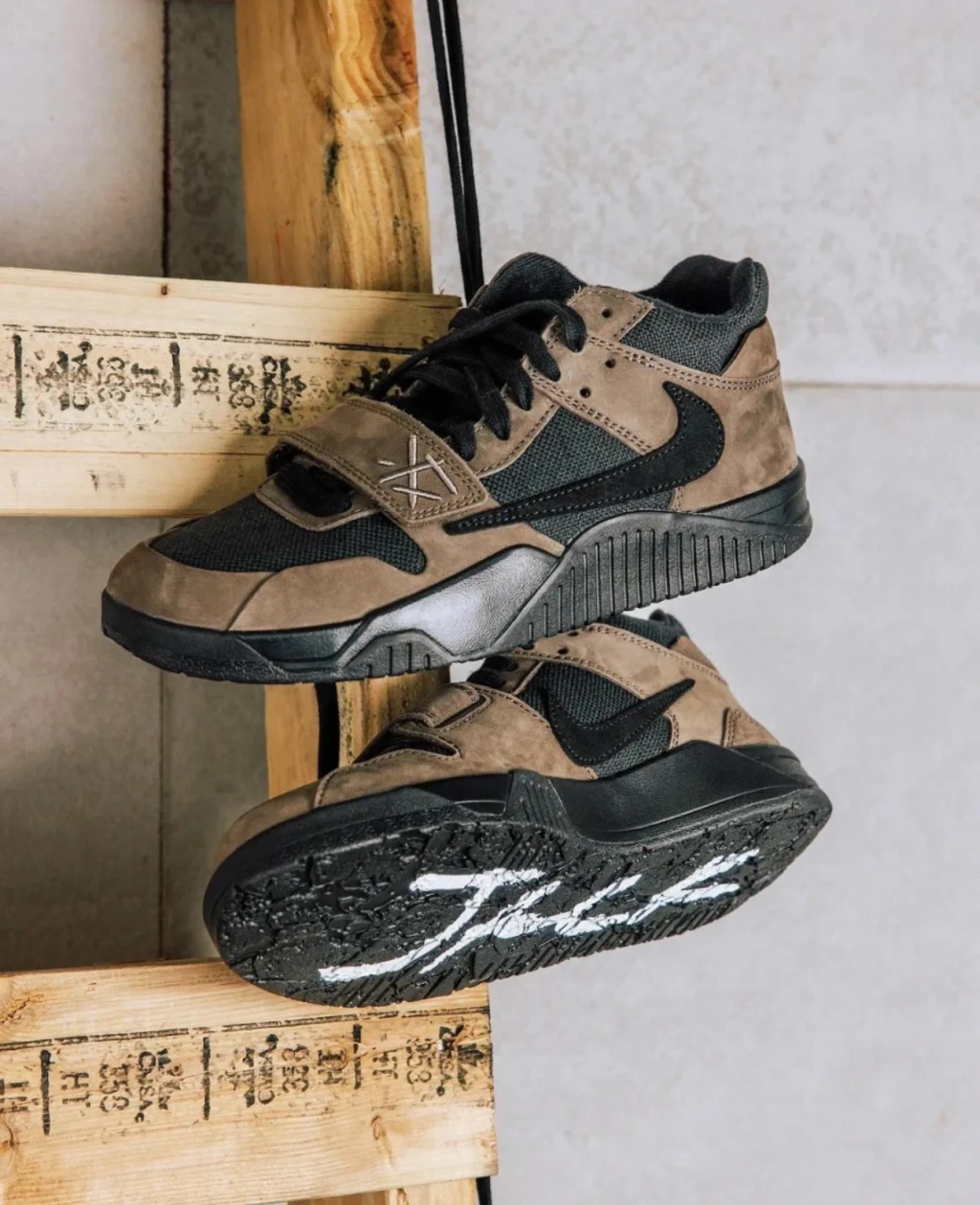 Travis Scott x Jordan Jampman Jack Mocha ( FZ8117-204 )