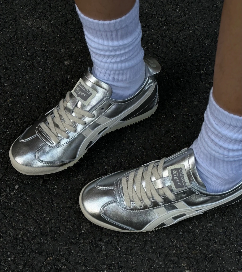 46▢ドリームオーダー 猛虎の雄姿 2BOX 未開封 KM0409-2 トラが暗闇で浮かび上がる！オニツカタイガーの新作<br