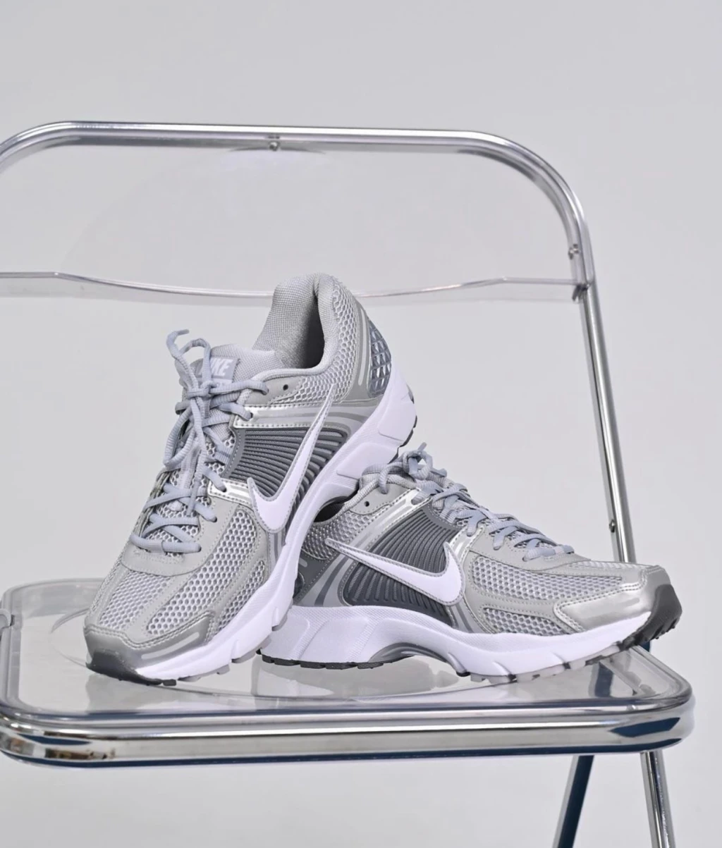 Nike Air Zoom Vomero5 銀白 FJ4151-003