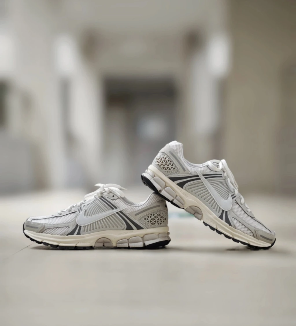 Nike Air Zoom Vomero5 奶灰白 灰白 HG0731-007