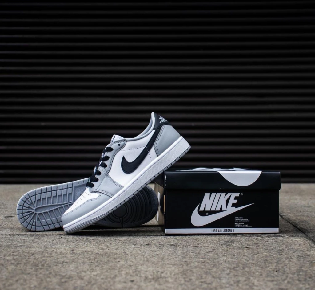Nike Air Jordan 1 Og 煙灰 黑白灰