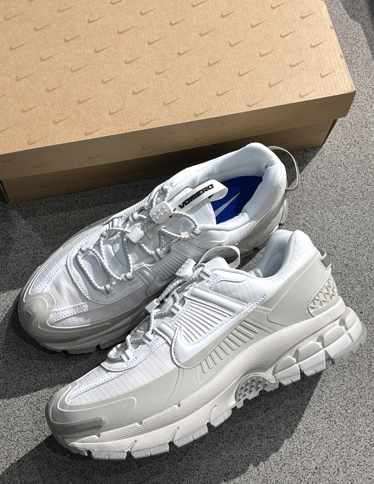 Nike Air Zoom Vomero 5 Roam “ Summit White“