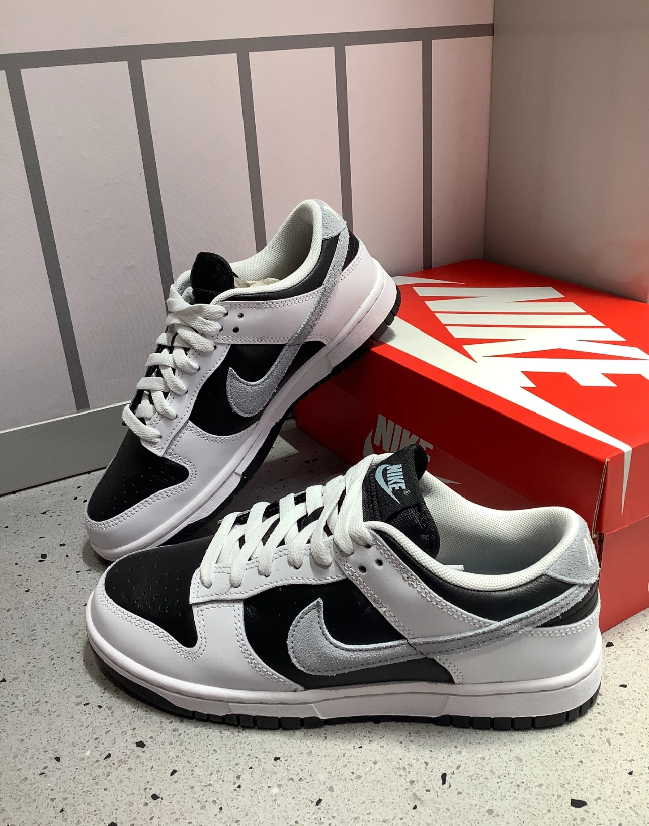 Nike Dunk Low Reverse Panda 2.0 翻轉熊貓IB4620-141