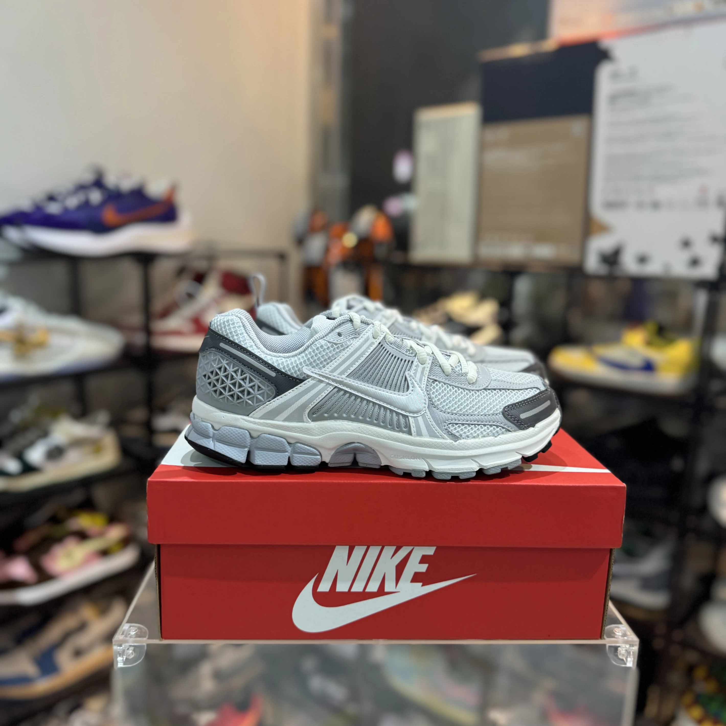 NIKE Air Zoom Vomero 5 Gs 白灰 HF6998-002