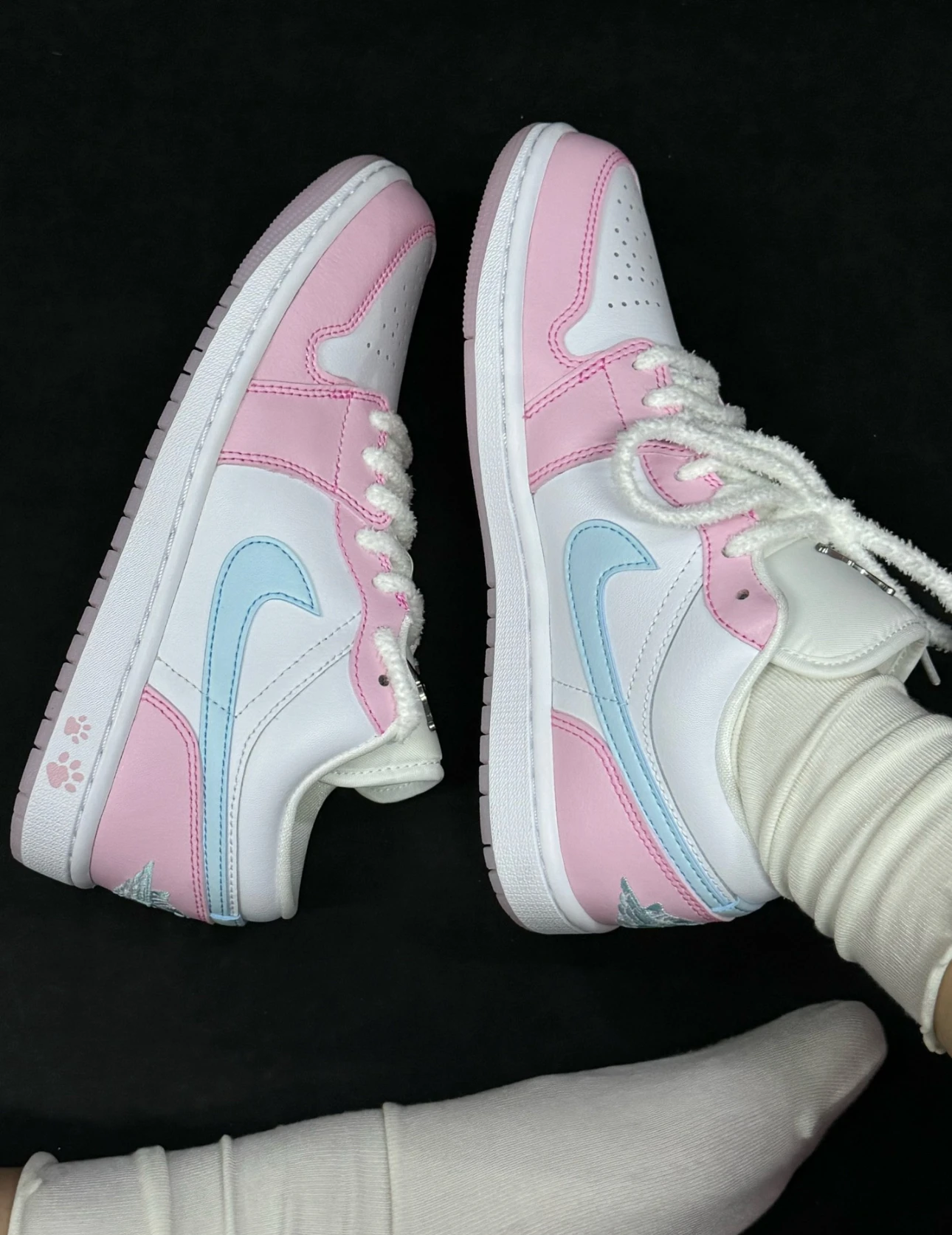 Nike Air Jordan 1 草莓熊 熊掌 HM3706-141