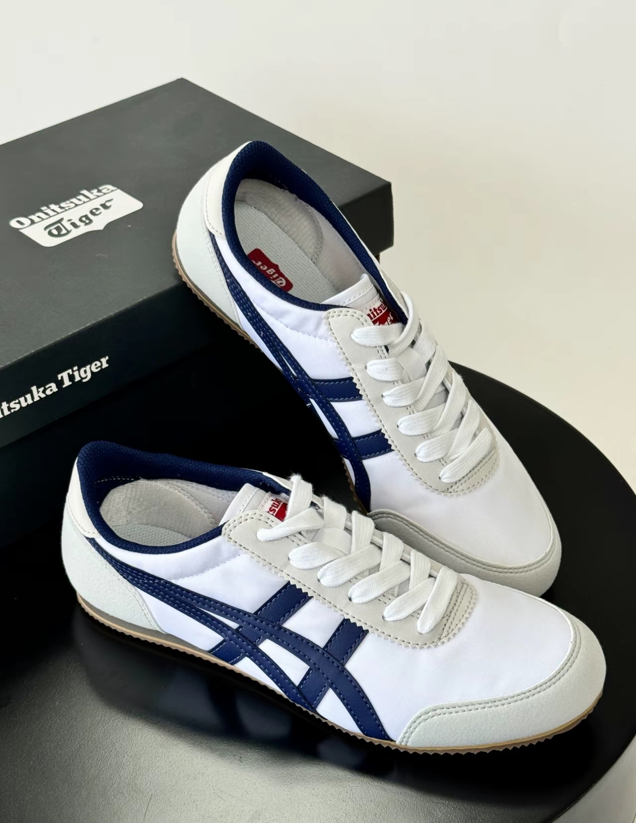 Onitsuka Tiger 鬼塚虎 24cm Onitsuka Tiger 鬼冢虎运动鞋促销一律7折封面经典款$56