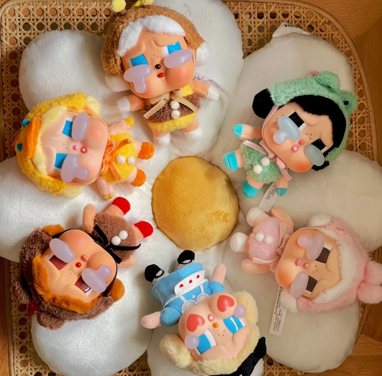 POP MART 泡泡瑪特 CRY BABY眼淚工廠