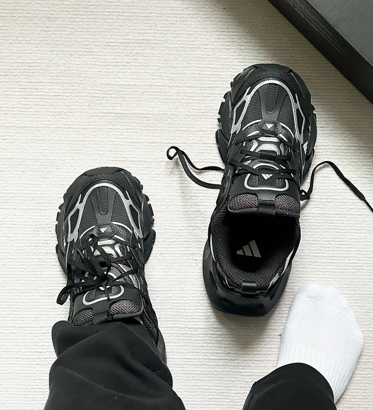 ADIDAS XLG RUNNER DELUXE 黑灰 JR3086