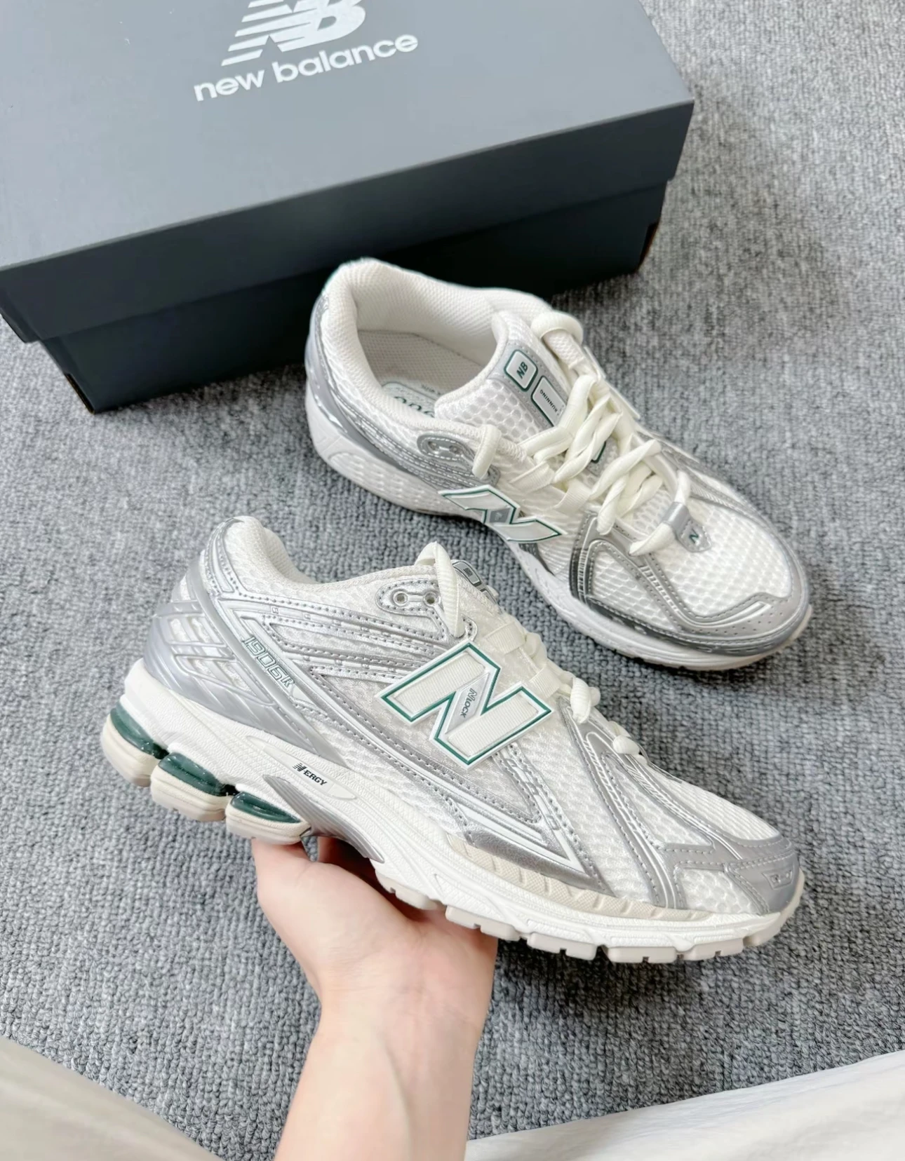New Blance 1906R 白銀 M1906REE