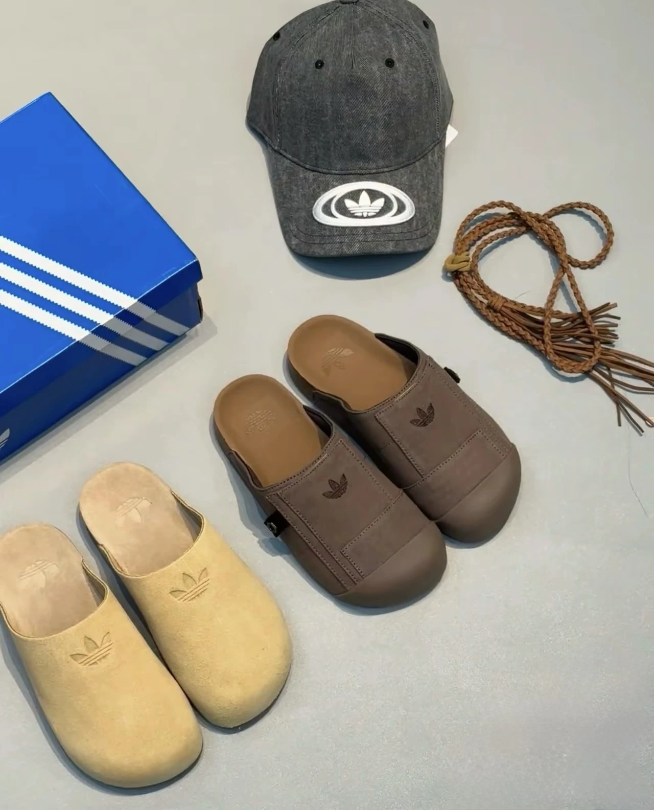 ADIDAS Originals Adimule SLIDES 卡其色/棕色