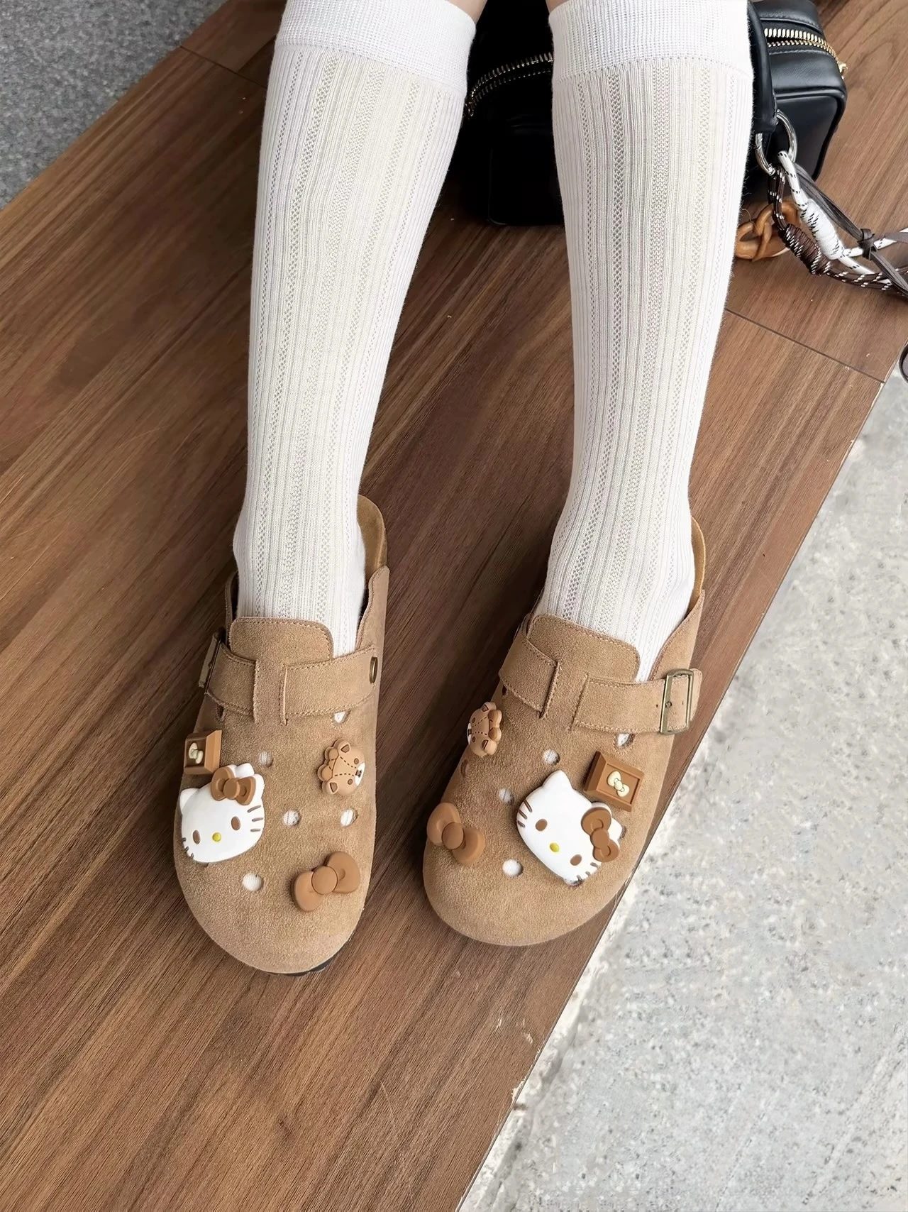 三麗鷗正版授權 Hello Kitty 洞洞勃肯鞋 吊飾可以拆卸